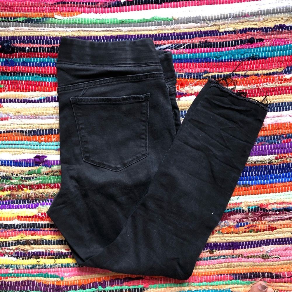 Old Navy Rockstar waistband distressed jeans
